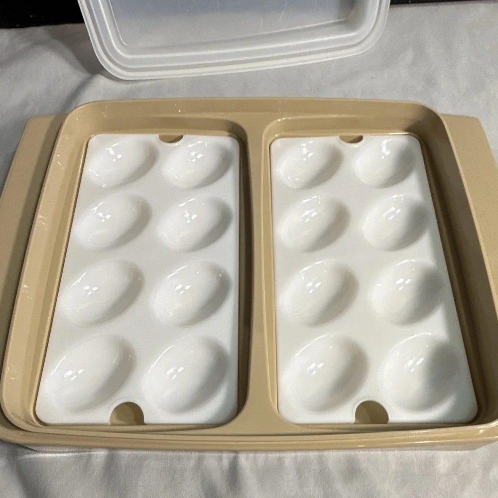 Vintage Tupperware Deviled Egg Keeper Carrier 723 Almond COMPLETE 4pc Set